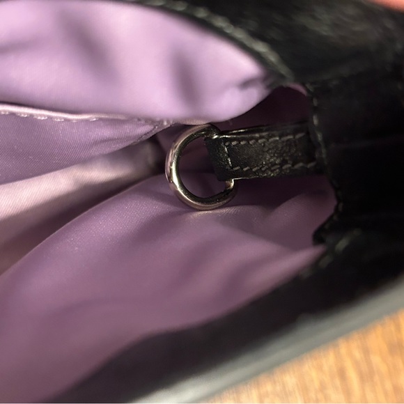 COACH wristlet with turn lock closure. Black and silver - Picture 6 of 9